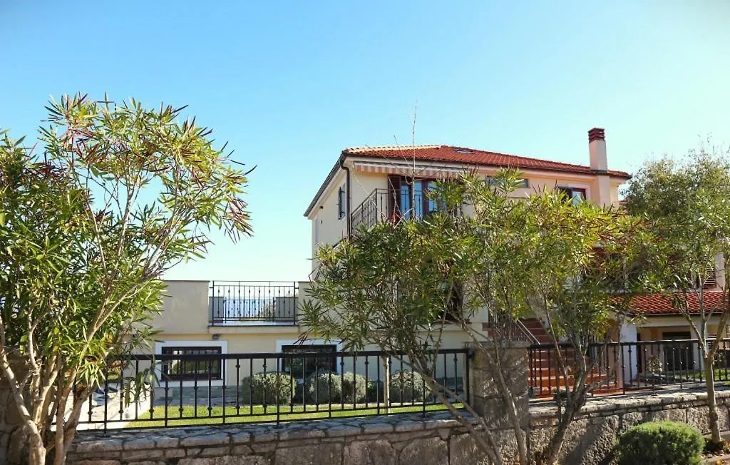 Beautiful Villa Grande With Pool Island Krk Gostinjac