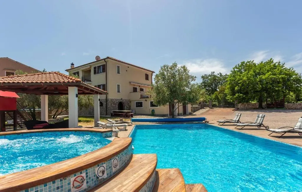 Beautiful Villa Grande With Pool Island Krk Gostinjac